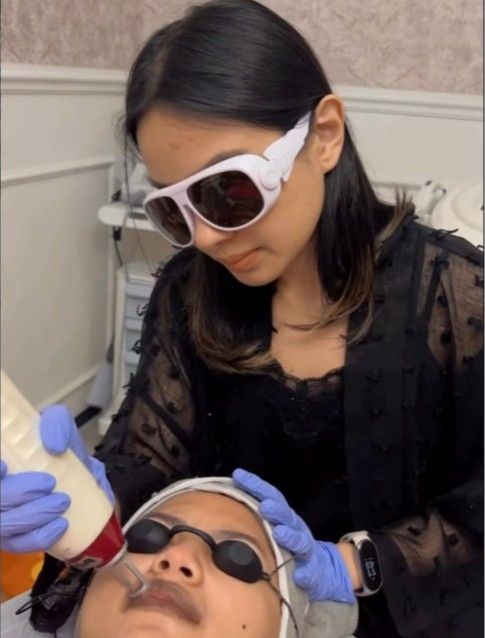 Mencerahkan Bibir Gelap dengan Pink Lip Laser di Bandung